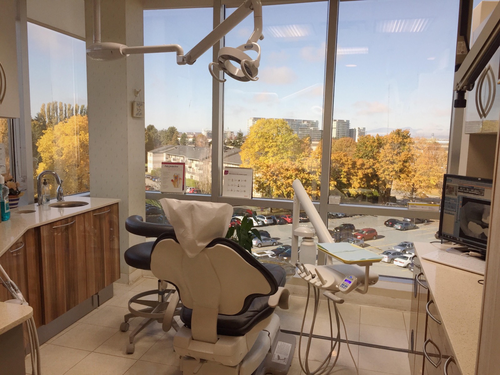 Sunshine Dental office